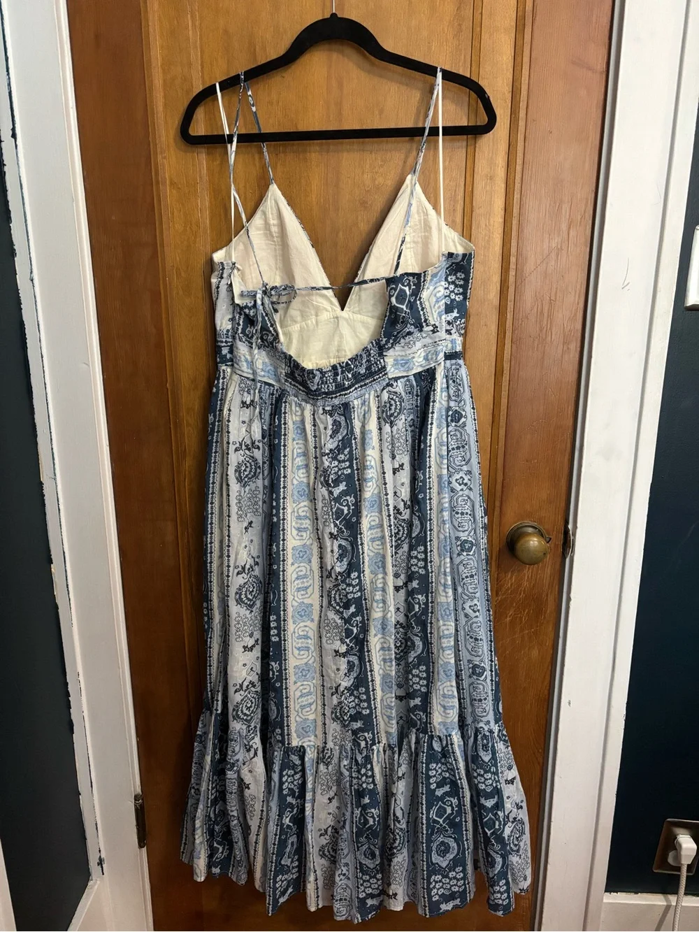 NWOT Abercrombie & Fitch Blue and White Paisley Maxi Dress